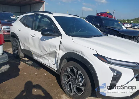 2025 Chevrolet Trax Fwd 2Rs z USA, uszkodzony, nr VIN KL77LJEP3SC268332